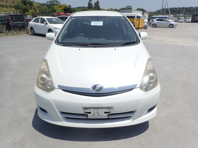 TOYOTA Wish thumbnail 8