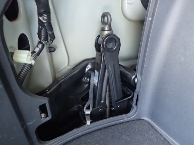 TOYOTA Wish thumbnail 31