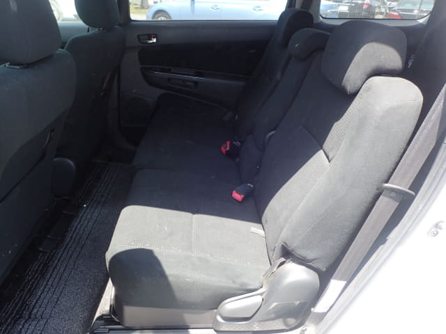 TOYOTA Wish thumbnail 27