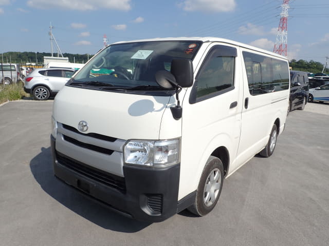 TOYOTA Regiusace Van