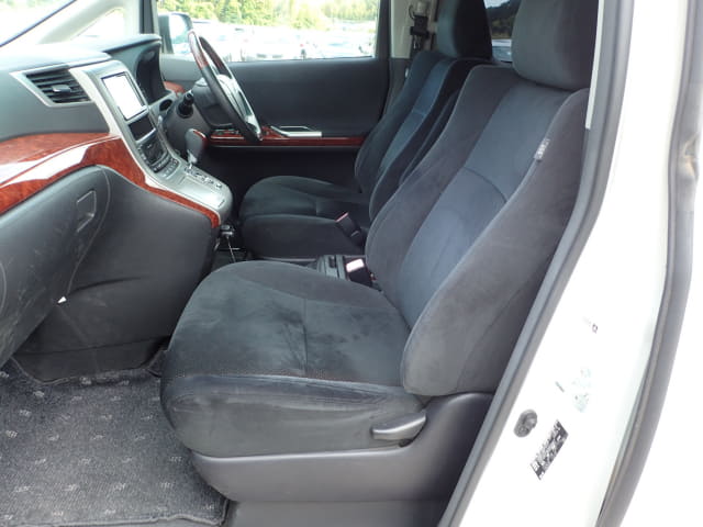 TOYOTA Alphard thumbnail 26