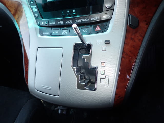 TOYOTA Alphard thumbnail 40