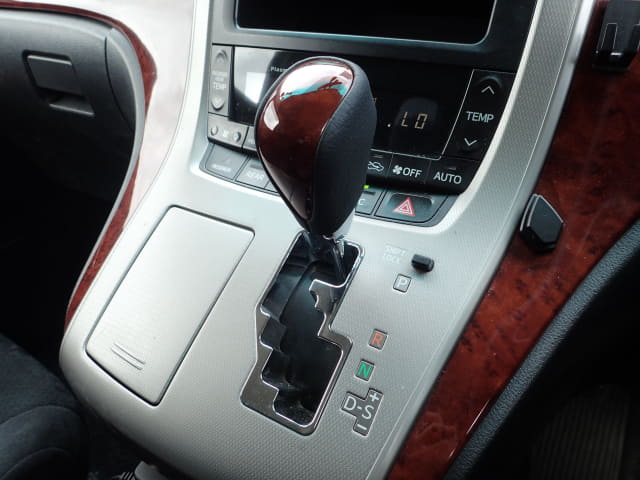 TOYOTA Alphard thumbnail 40