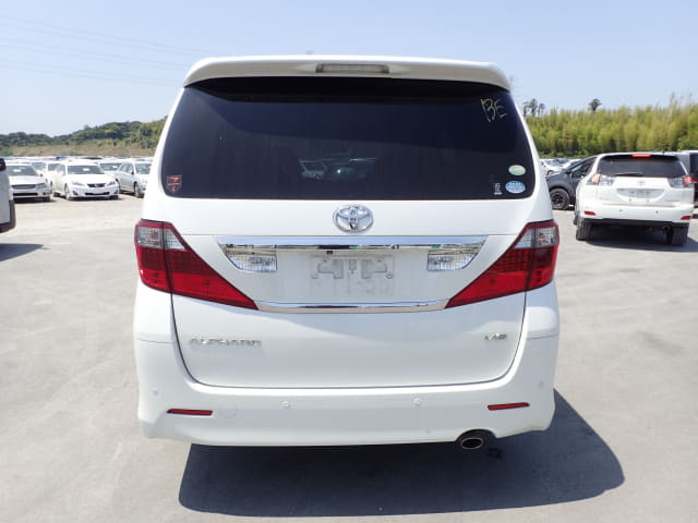 TOYOTA Alphard thumbnail 4