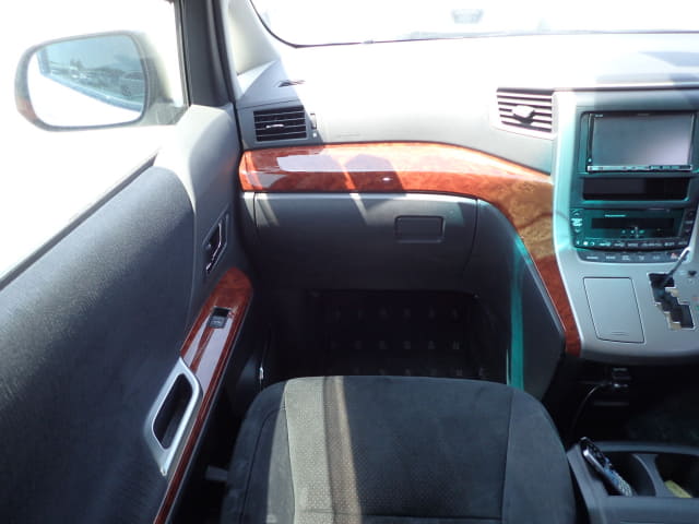 TOYOTA Alphard thumbnail 34