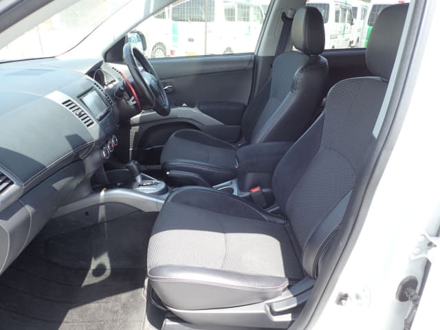 MITSUBISHI Outlander thumbnail 26