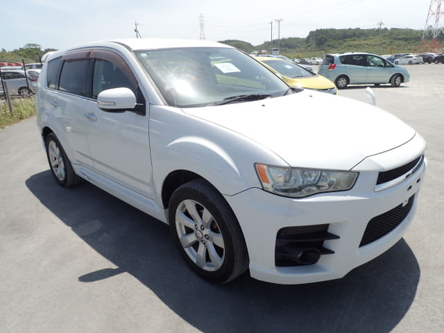 MITSUBISHI Outlander thumbnail 7