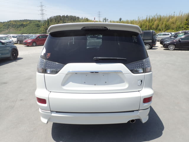 MITSUBISHI Outlander thumbnail 4