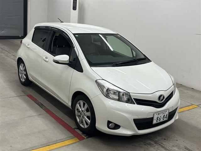 TOYOTA Vitz thumbnail 7