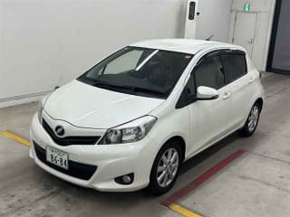 2011 TOYOTA Vitz