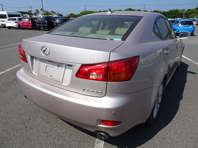 LEXUS IS thumbnail 5