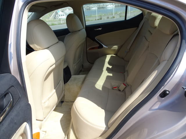 LEXUS IS thumbnail 27