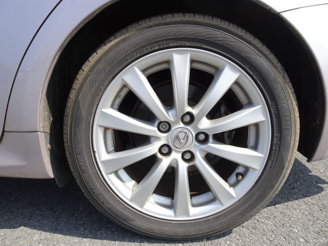 LEXUS IS thumbnail 10