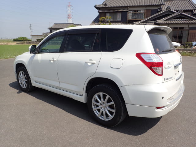 TOYOTA Vanguard thumbnail 3