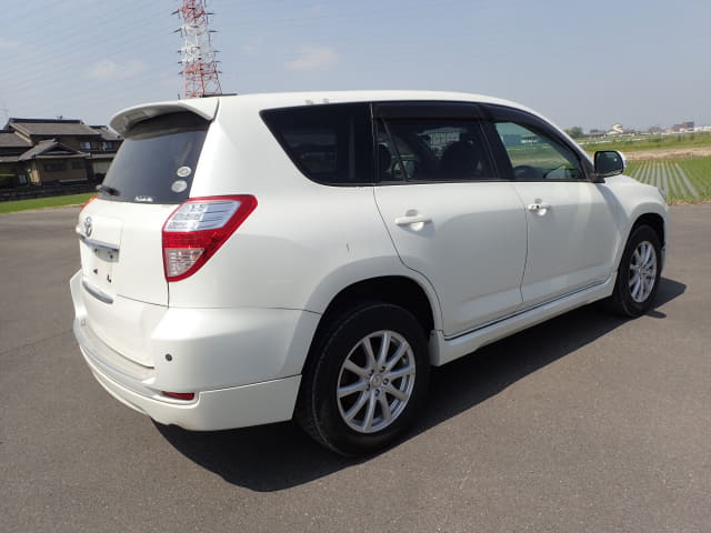 TOYOTA Vanguard thumbnail 5