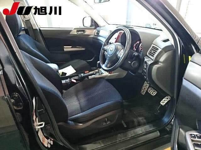SUBARU Forester thumbnail 3
