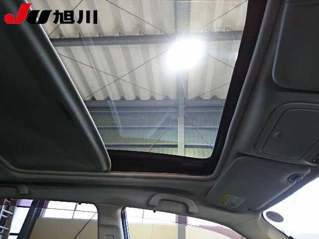 SUBARU Forester thumbnail 8