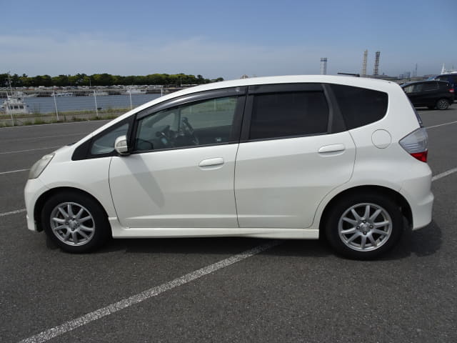 HONDA Fit thumbnail 2
