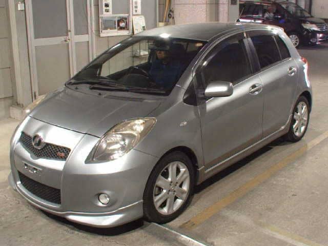 2005 TOYOTA Vitz