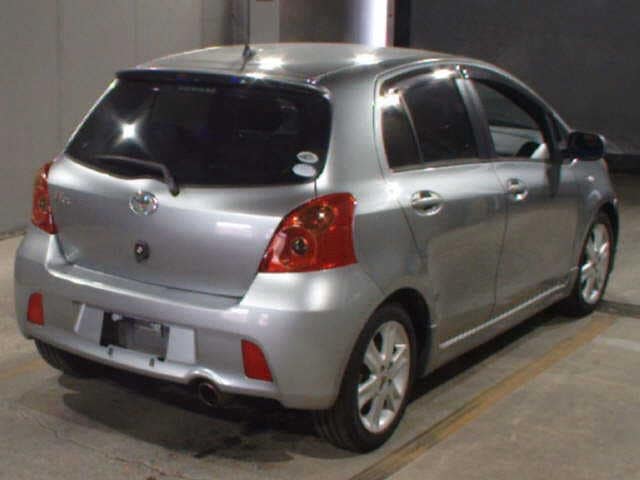 TOYOTA Vitz thumbnail 2