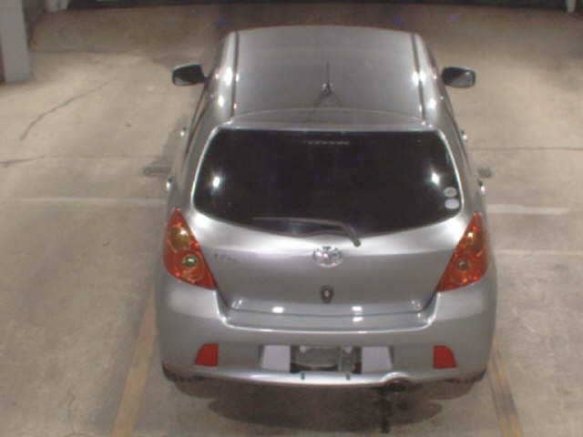 TOYOTA Vitz thumbnail 4