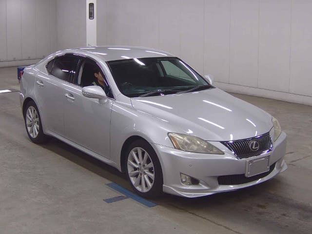 LEXUS IS thumbnail 4