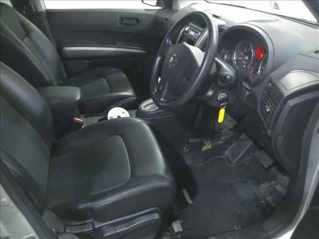 NISSAN X-Trail thumbnail 4