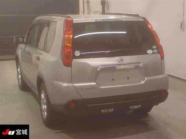 NISSAN X-Trail thumbnail 2
