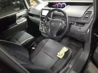 2009 TOYOTA Noah