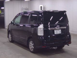 2009 TOYOTA Noah