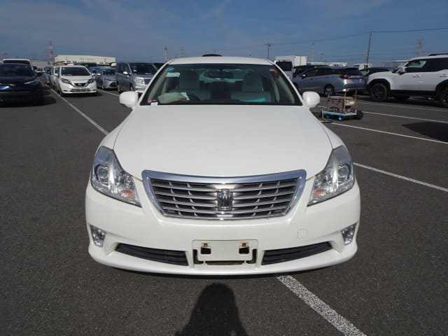 TOYOTA Crown thumbnail 8
