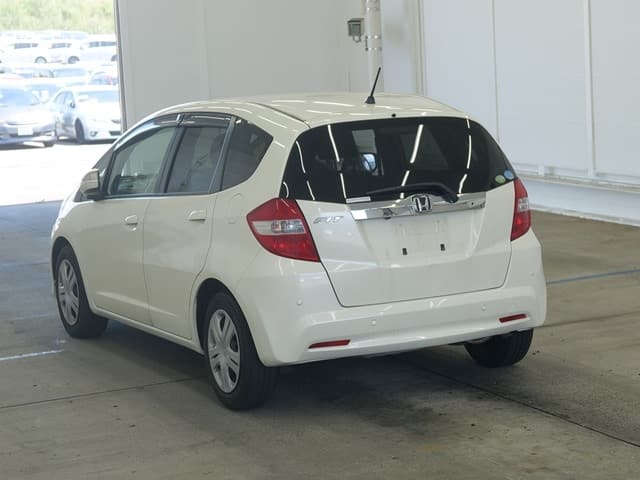 HONDA Fit thumbnail 2