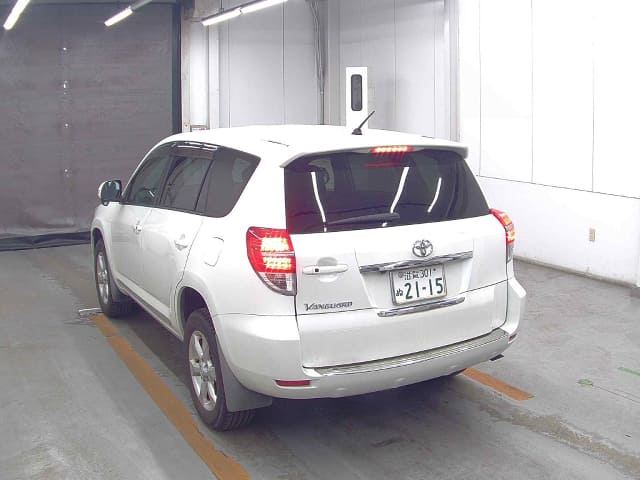 TOYOTA Vanguard thumbnail 6