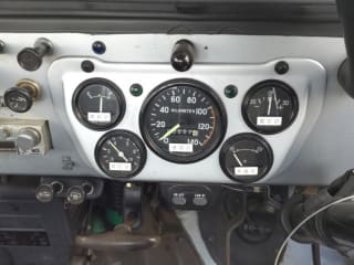 1991 MITSUBISHI Jeep