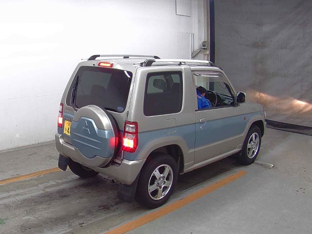 MITSUBISHI Pajero Mini thumbnail 2