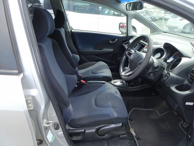 HONDA Fit thumbnail 25