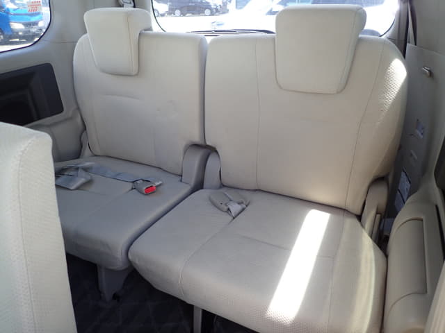 TOYOTA Noah thumbnail 28