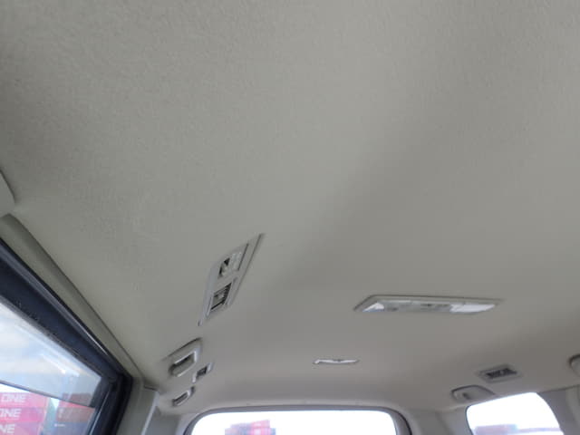 TOYOTA Noah thumbnail 24