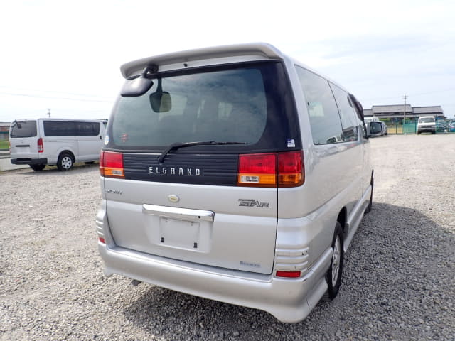 NISSAN Elgrand thumbnail 5