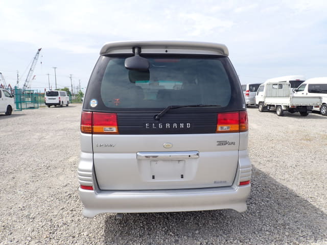 NISSAN Elgrand thumbnail 4