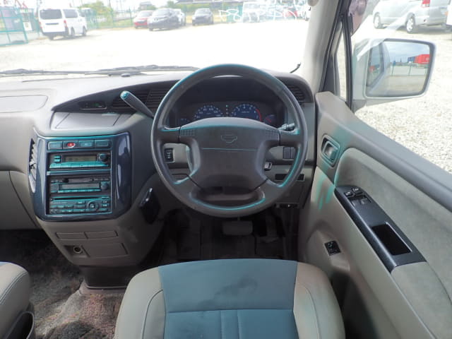 NISSAN Elgrand thumbnail 36
