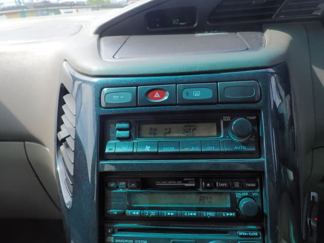 NISSAN Elgrand thumbnail 40