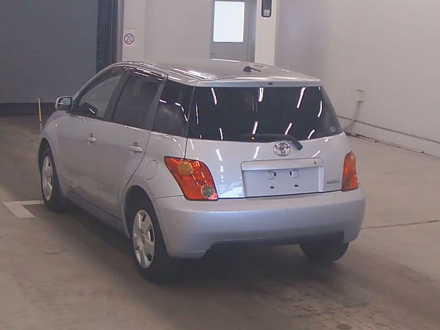 TOYOTA IST thumbnail 6