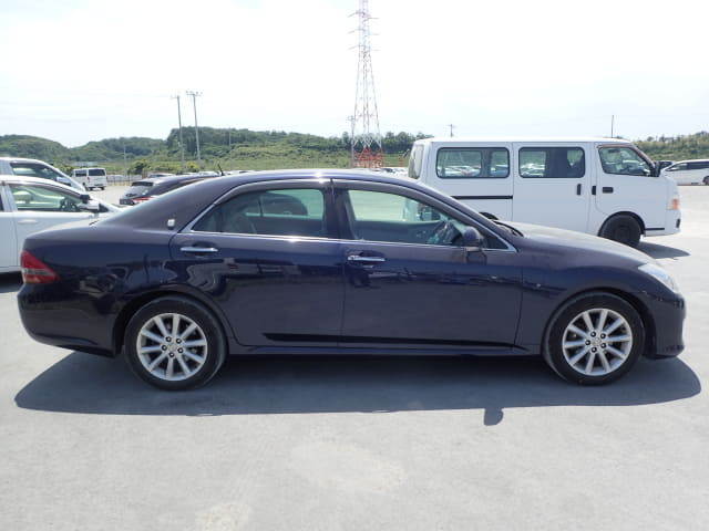 TOYOTA Crown thumbnail 6