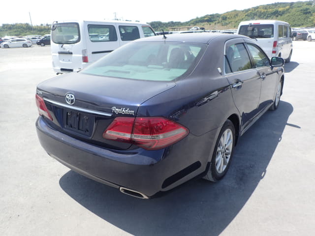 TOYOTA Crown thumbnail 5