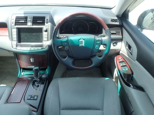 TOYOTA Crown thumbnail 31