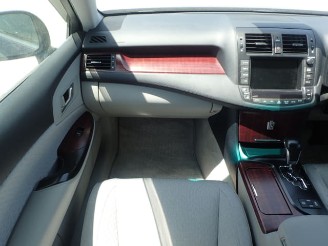 TOYOTA Crown thumbnail 32