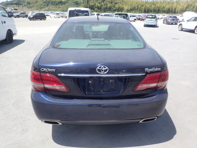 TOYOTA Crown thumbnail 4