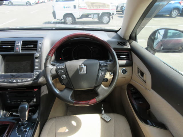 TOYOTA Crown thumbnail 31