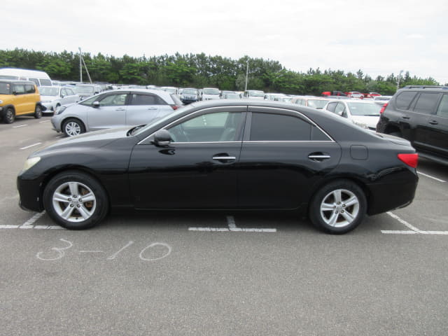 TOYOTA Mark X thumbnail 2